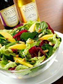 Pomegranate-Balsamic-and-Lime-Olive-Oil-on-Mango-Salad